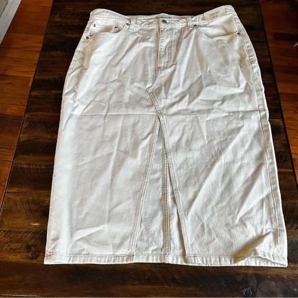 Abercrombie & Fitch High Rise Denim Skirt White Women’s Size 34 NWT - Picture 5 of 5